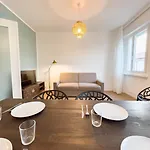Largo Papa Tirabora Short Rent Apartamento *