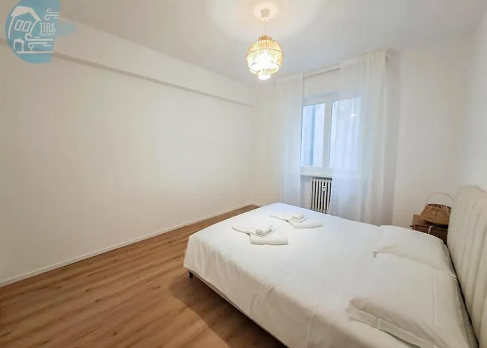 Largo Papa Tirabora Short Rent *