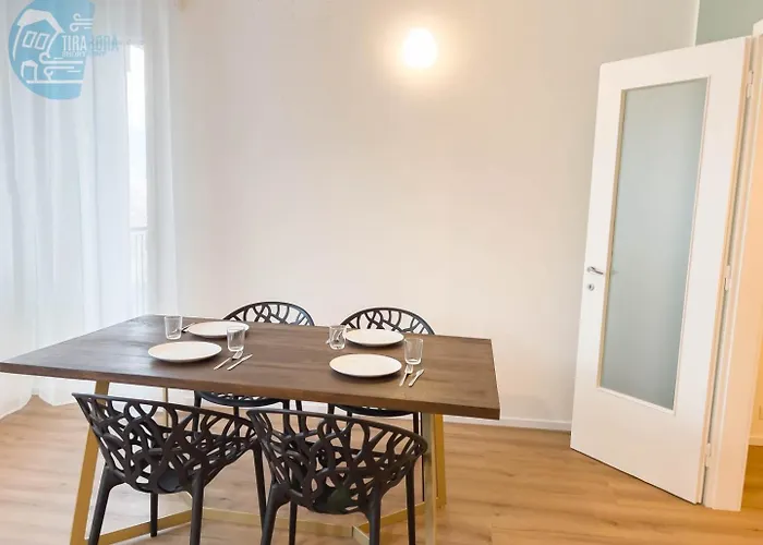 Largo Papa Tirabora Short Rent *