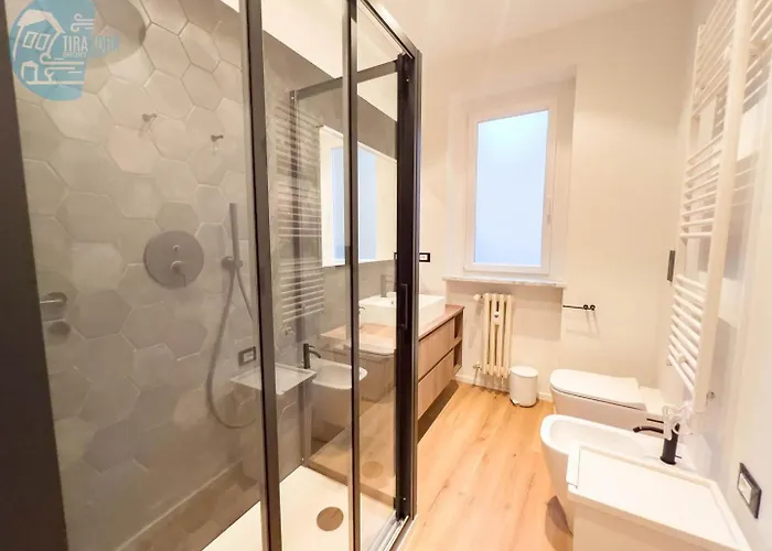 Largo Papa Tirabora Short Rent *