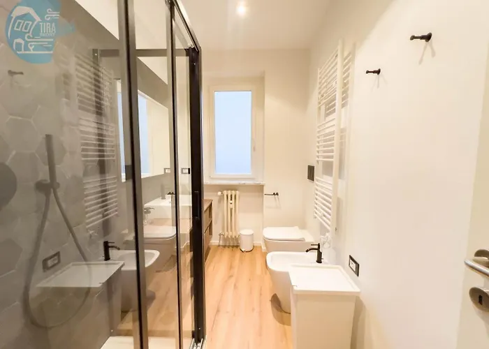 Largo Papa Tirabora Short Rent